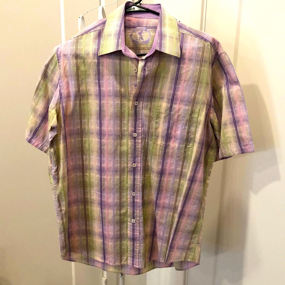 Bugatchi classics fit button down shirt.